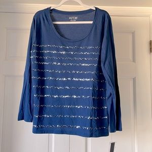 3/$18 🌺 NWT! Navy sequin long sleeve tee, women size XL